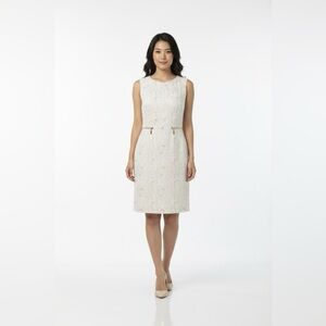 Eci Women’s Textured Metallic Sleeveless Sheath Dress in Ivory & Gold Sz 10